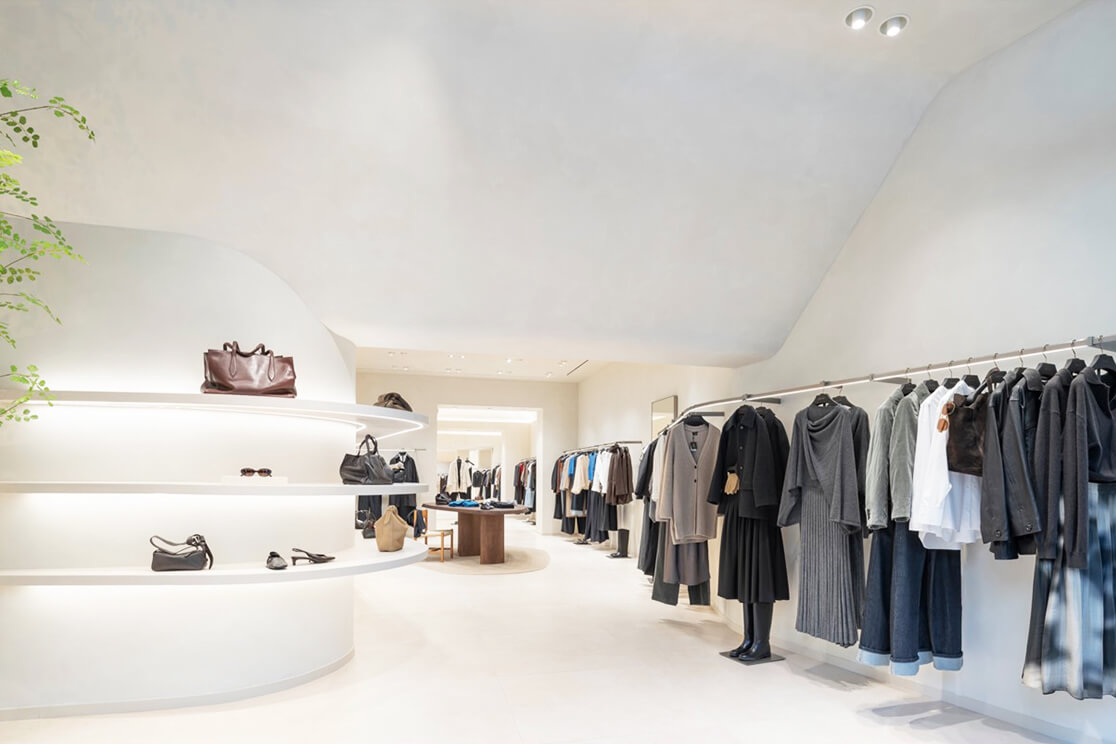 Massimo Dutti Goya_01